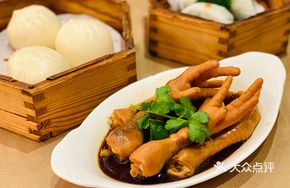 Braised Chicken Feet in Soy Sauce