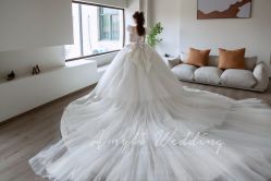 -艾米丽婚纱礼服