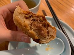 虾仁鲜肉月饼-梦菲思饼屋(瑞金宾馆店)