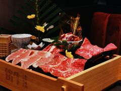 -铭牛烧肉·和牛海鲜自助(高新月牙湖店)
