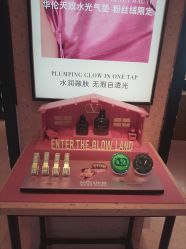 -VALENTINO华伦天奴美妆