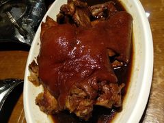 特色大铁锅烀肘子-95号酱骨·一块豆腐(展春园西路店)