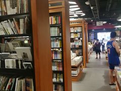-SISYPHE BOOKS西西弗书店(龙湖滨江天街店)