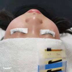 -一本X目奈子日式单根美睫专业店