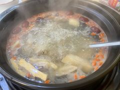 -濠轩阁特色生蚝火锅(水湾路店)