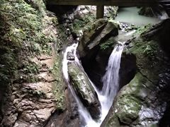 -龙水峡地缝景区