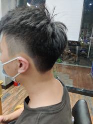 -首脑美发沙龙