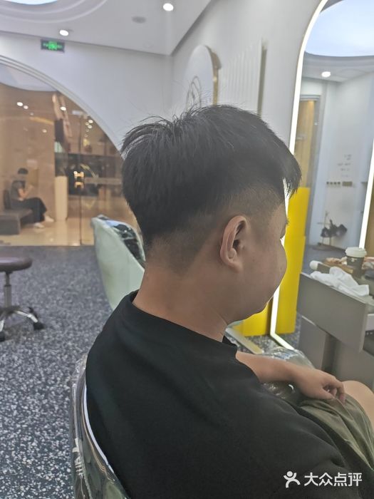 3am hair salon烫发染发接发(三亚蓝海购物广场店)图片