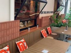 -必胜客(上海华谊新所店)