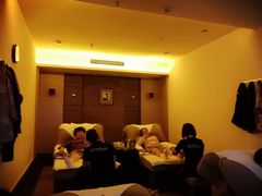 -金色印象·4K影院式足体养生(杨家坪西郊店)