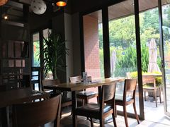 靠窗位-Geneva日内瓦餐厅(西郊宝成花苑店)