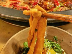 -黄潇洒老火锅(九眼桥宏济巷店)
