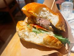 芝心手打牛肉堡-龙治汉堡(中华城店)