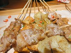 招牌内蒙古羊肉串-串东家·好酒配好串(拱墅万达金街店)