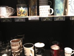 自助调料区-星巴克(上海虹桥新天地二店)