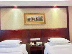 -维也纳酒店(罗湖口岸国贸东门店)