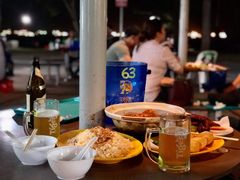 -东海岸人工湖美食村