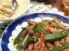 黄秋葵炒牛柳-熠盛·本帮菜Bistro(永嘉路店)