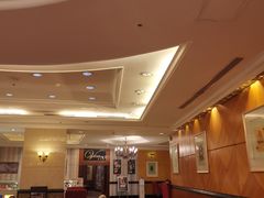 -深圳富苑皇冠假日套房酒店