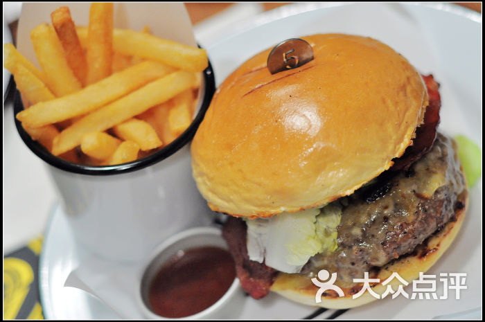 尚牛社会 beef & liberty(上海商城店)羊肉汉堡图片 - 第1张