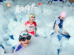 -三岔湖环球融创天堂洲际酒店水乐园