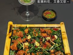-桥边小楼·手工云南菜·古城观景小楼