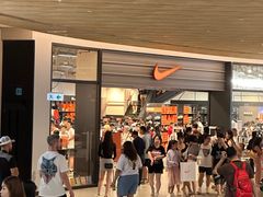 -东荟城名店仓