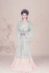 -盘子女人坊古装写真摄影(厦门总店)