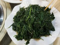 -渝君重庆火锅(嘉宾路店)