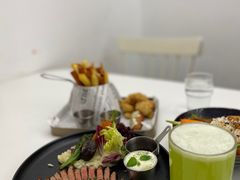 -露露家咖啡店