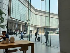 -Apple零售店(华贸购物中心店)