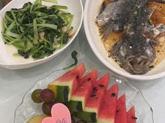 -沪华海鲜大酒楼(南汇店)