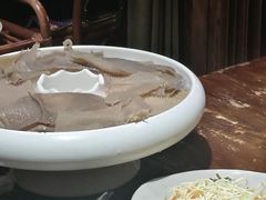 -东巴婆婆云南鱼豆花火锅(大东门店)