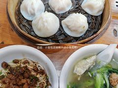 -上海特色小笼店(铁岭路90弄小区店)