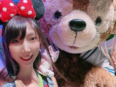 -小镇影院迪士尼小熊Duffy与他的朋友合影地