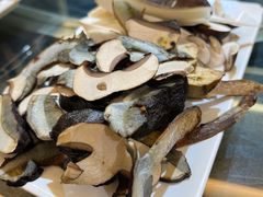 见手青-野菌皇海景野生菌火锅(滨海大道店)