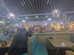 -尕盼舍连锁餐饮大盘鸡拌面王(中和美食街店)