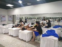 -粤港芭莎美容美发化妆学校