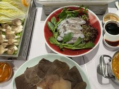 -红鼎豆捞·非遗鲍皇汤火锅(宝丰路店)