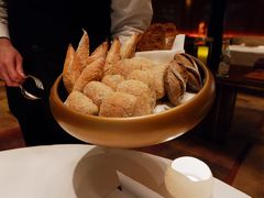 酸种面包佐黄油-Amber(置地文华东方酒店)