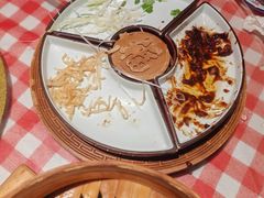 -老郑家东北春饼(龙悦居店)