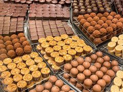 -Laderach 莱德拉(上海环贸iapm店)