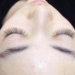 米卡美甲沙龙-EMILY艾枚莉美甲美睫·美颜·现磨咖啡