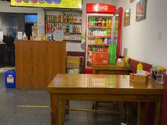 大堂-丽虹云南过桥米线(兴工街店)