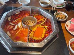 -佬土鹅肠火锅(扬中步行街店)