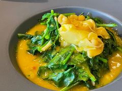 豌豆黄浸豌豆尖-半山腰·云南菜(侨福芳草地店)