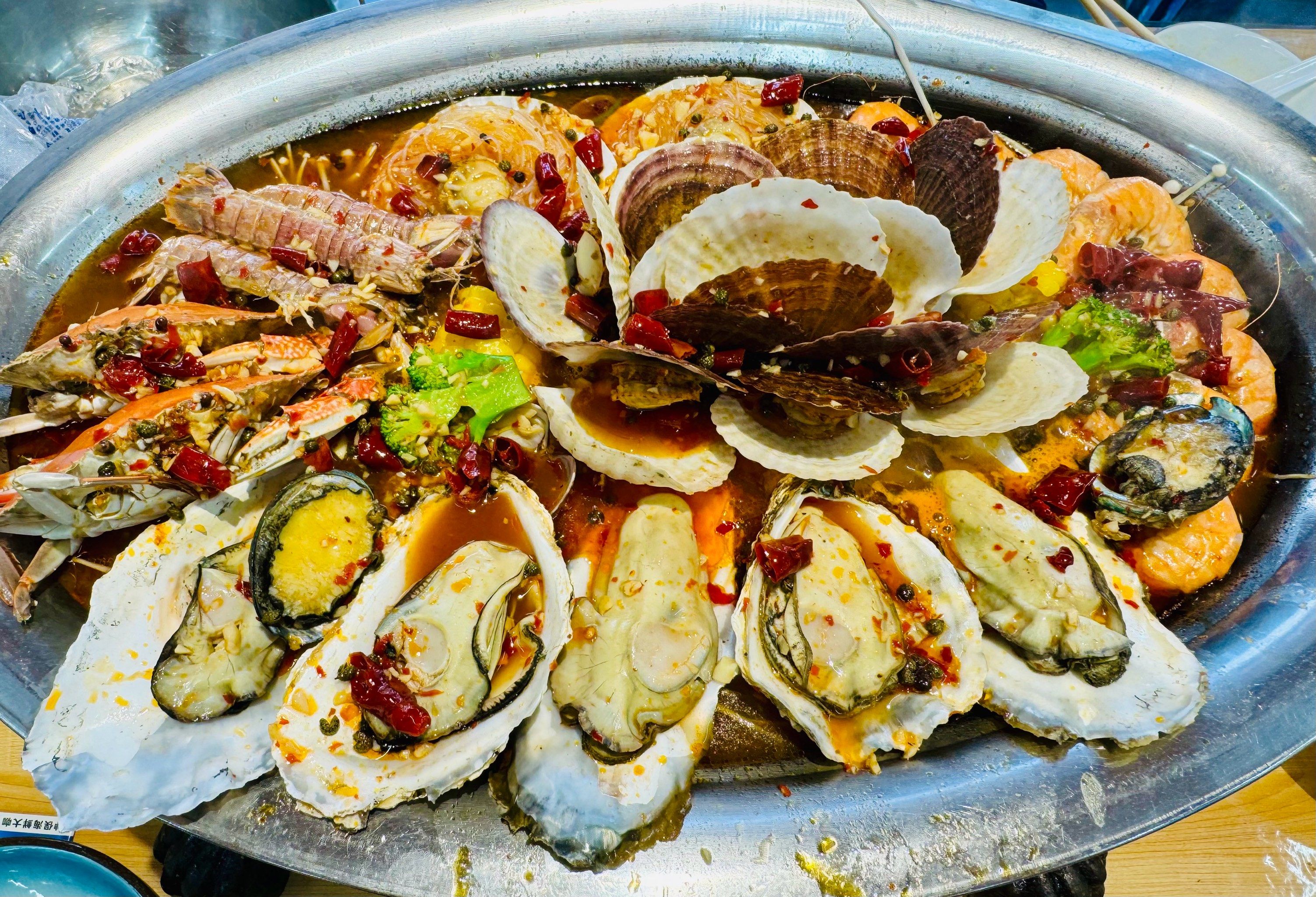 第一次来,海鲜很新鲜,香辣大咖非常赞