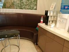 -瑞尔齿科(上海长风大悦城店)