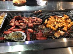 小香肠-马路牙子地桌烤肉(工体店)
