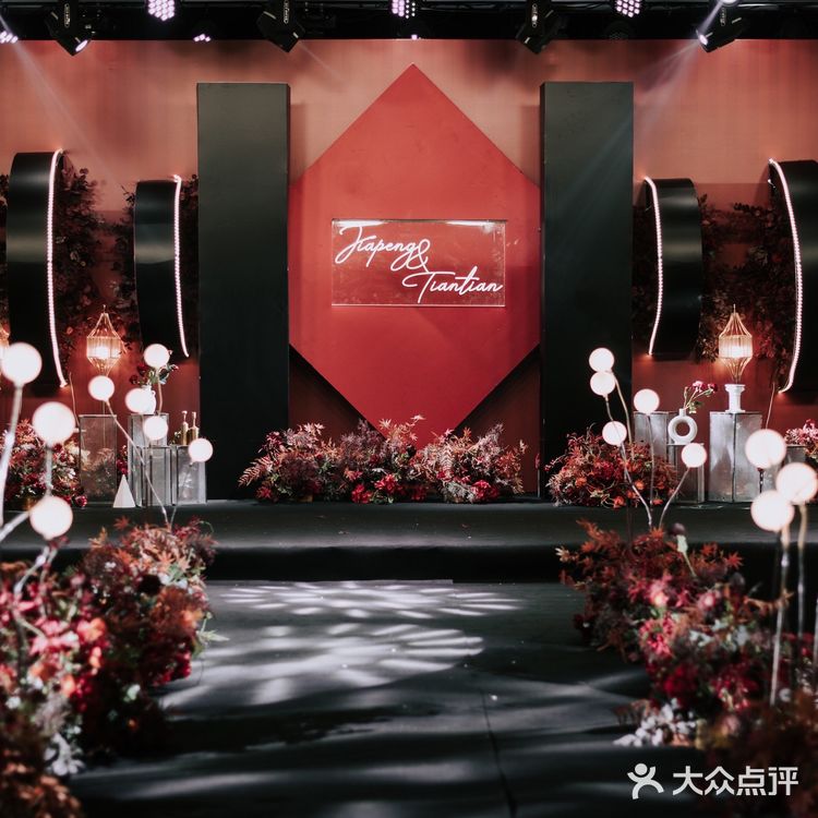 济南婚礼-红与黑的线条碰撞💥